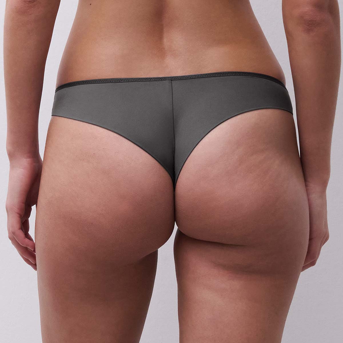 Chantelle EasyFeel Norah tanga trusse, grå - C13FG0 - 09W - Vert Argile