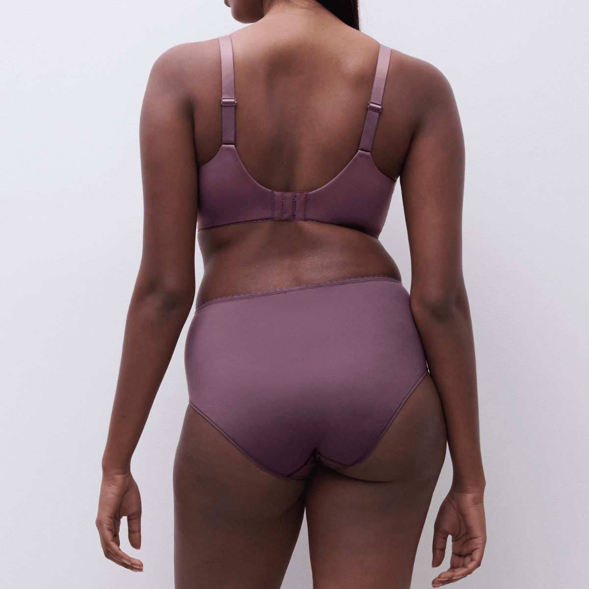 Chantelle Easy Feel Easy Support maxi trusse, lilla - C915C5 - 05C - Hyacinth
