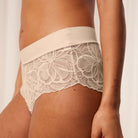 Triumph Body Make-Up Illusion Lace Shorty - Nude Beige - 10219748-00NZ