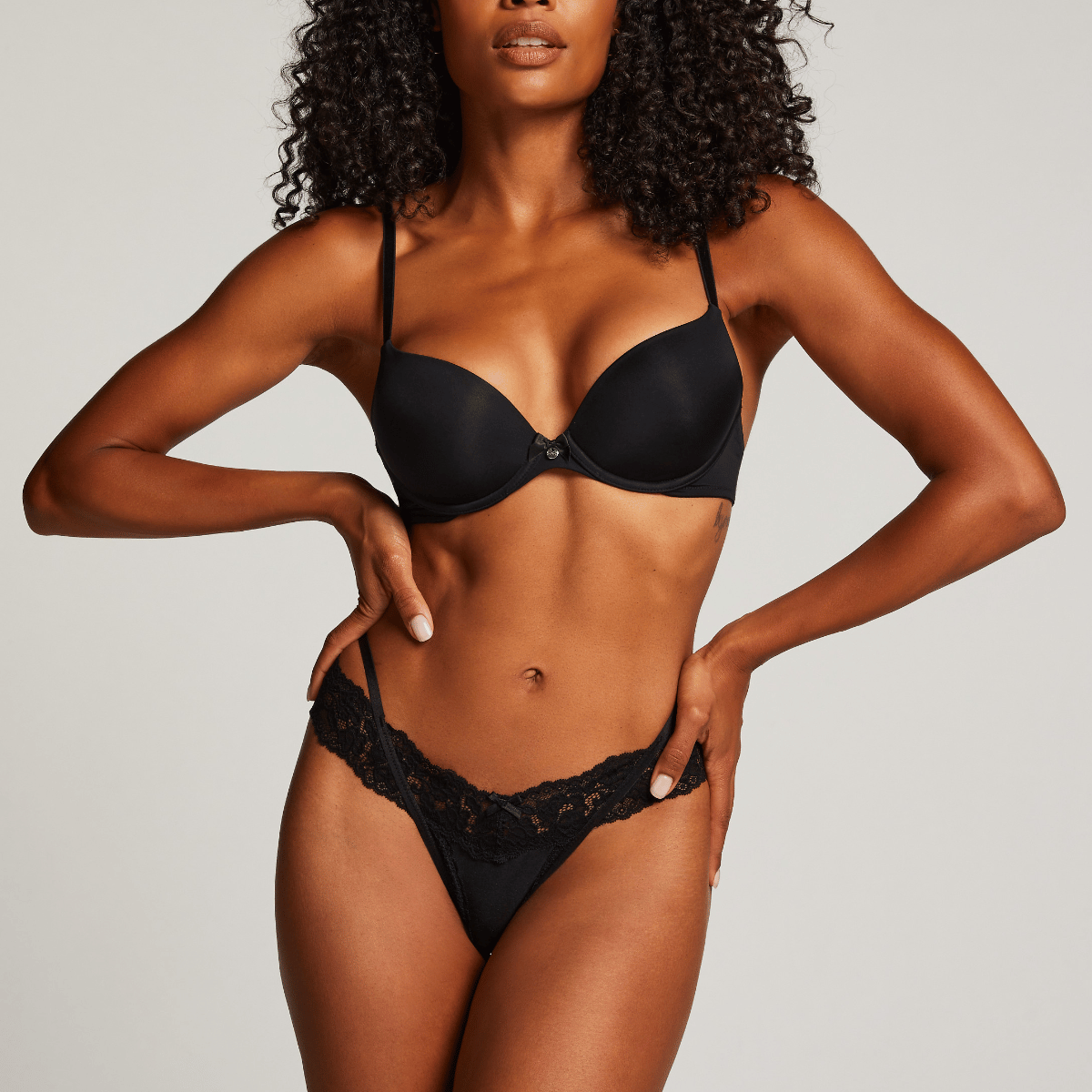 Hunkemöller Ellena 3-Pack g-streng, sort - 304025 - CAVIAR - Caviar